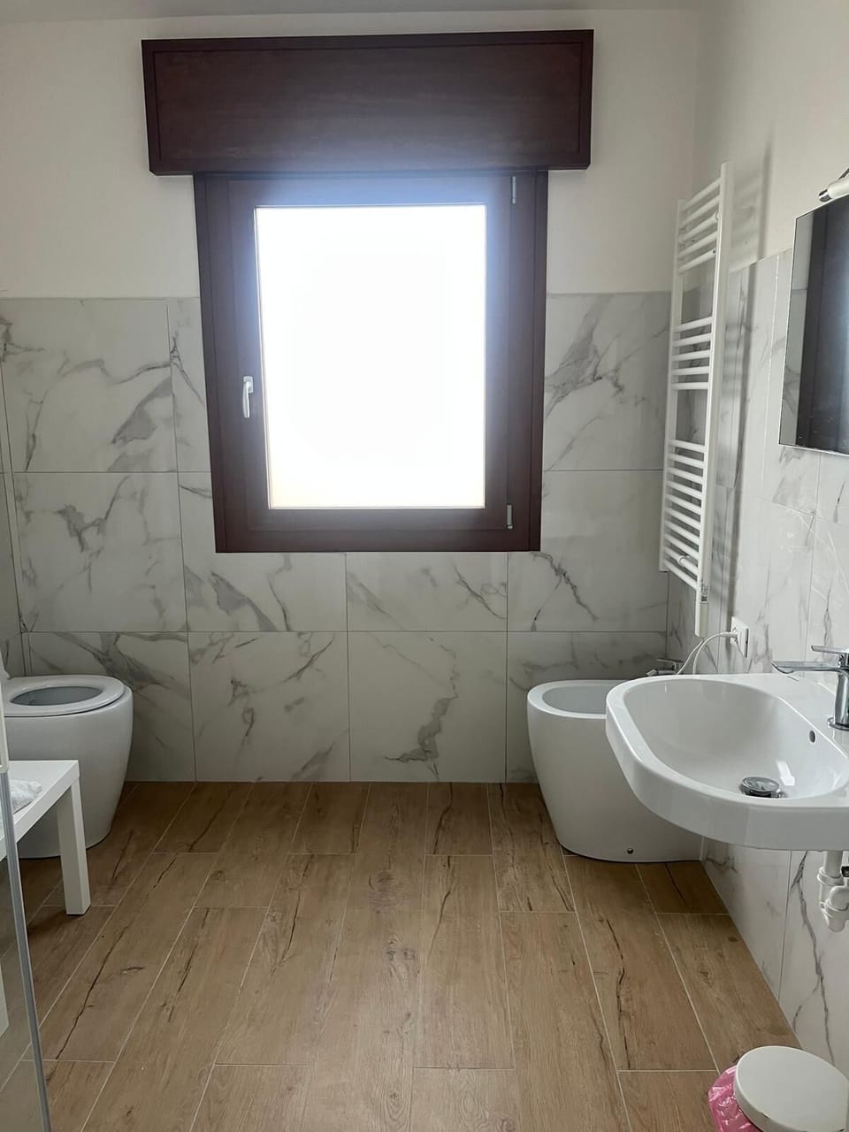 Standard Triple Room, Shared Bathroom | Bathroom | Shower, free toiletries, hair dryer, bidet