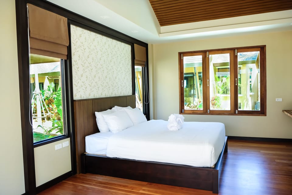 King Room Villa with Bathtub | In-room safe, desk, soundproofing, free WiFi