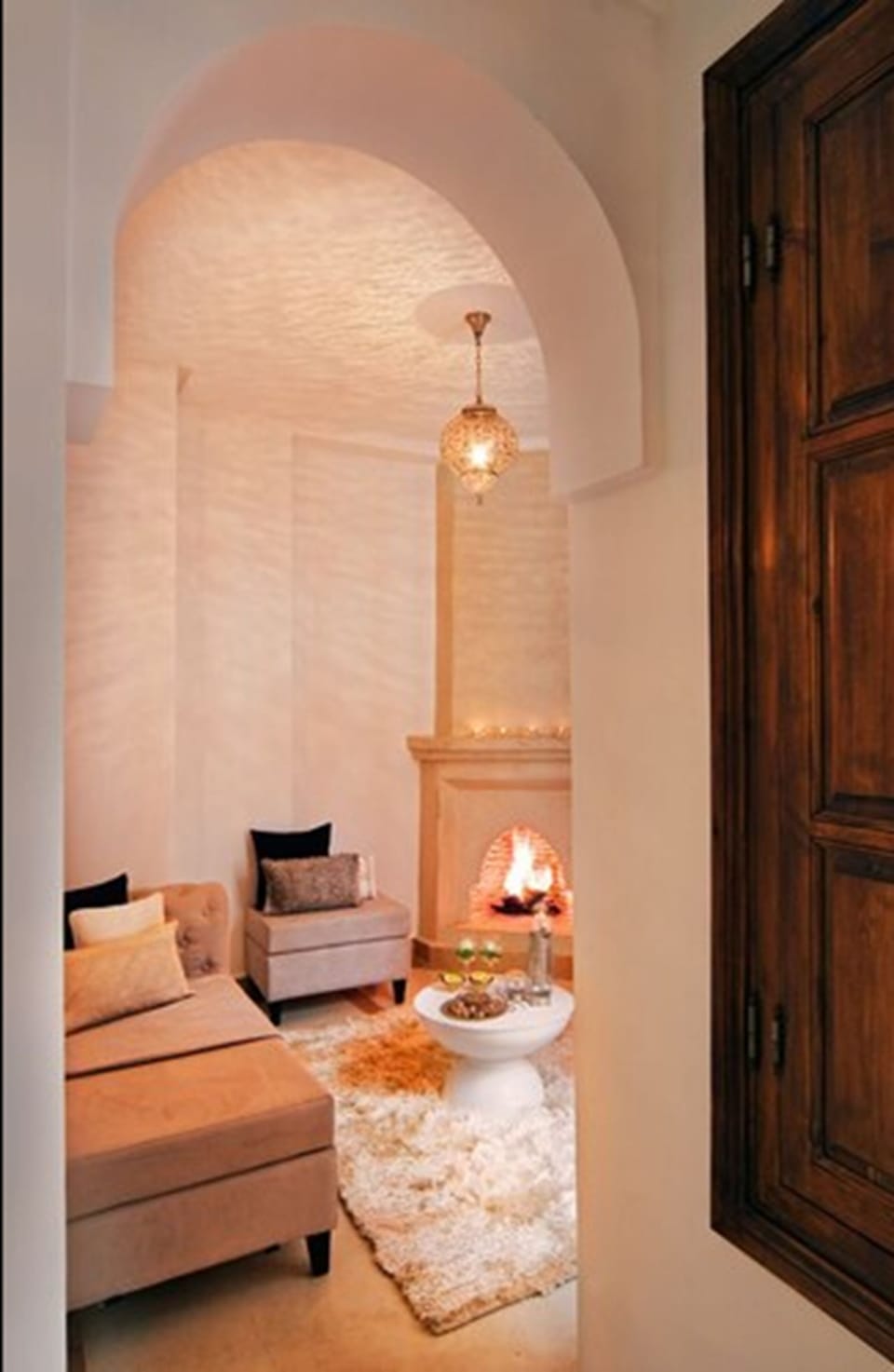 Suite, 1 Queen Bed (Deluxe Jasmine) | Living area