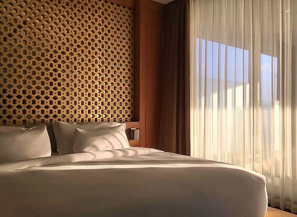 1 bedroom, premium bedding, memory foam beds, minibar