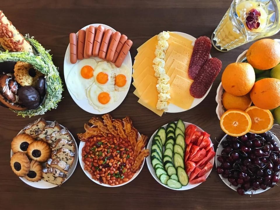 Daily buffet breakfast for a fee