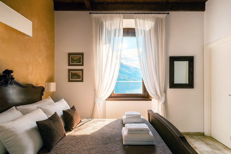 Superior Double Room, Lake View (Bellagio ) | Minibar, in-room safe, desk, laptop workspace