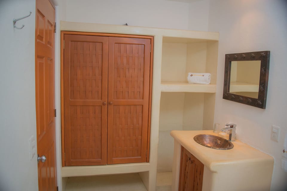 Superior Bungalow, Pool View | Bathroom | Shower, free toiletries, towels