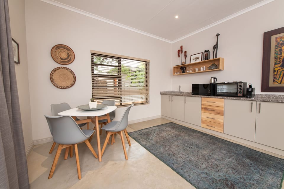 312 Self Catering Cottage | Private kitchen | Electric kettle
