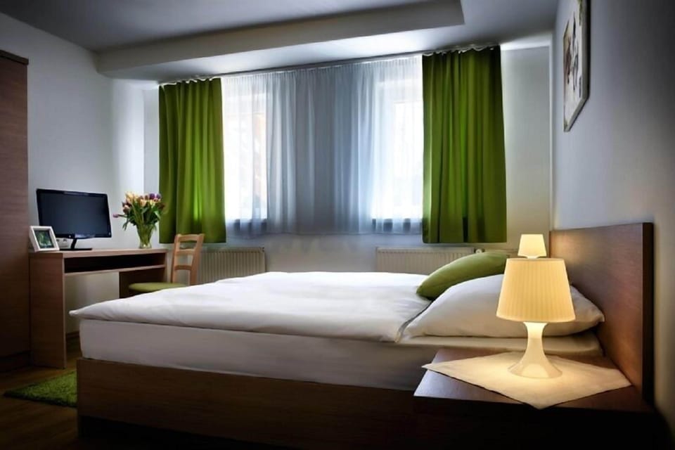 Standard Double Room | In-room safe, desk, blackout drapes, iron/ironing board