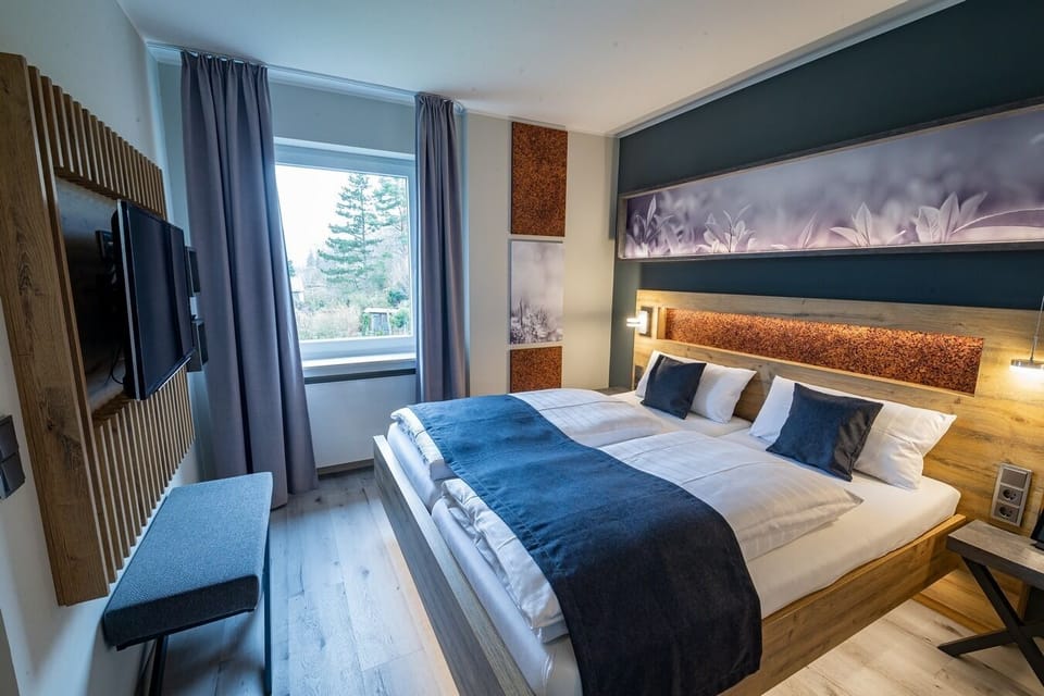 Design Double Room | In-room safe, desk, laptop workspace, blackout drapes