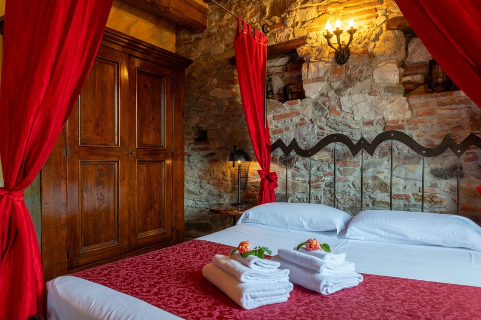 Deluxe Double Room | Minibar, free WiFi, bed sheets