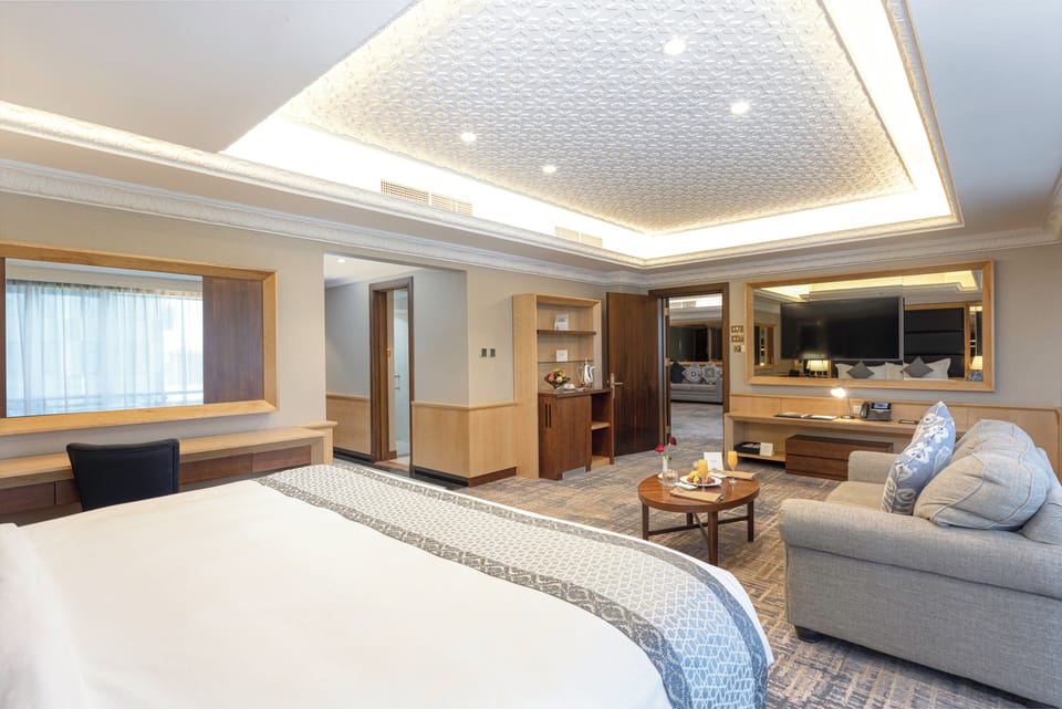 Royal Suite, 3 Bedrooms (Haram View) | Minibar, in-room safe, blackout drapes, soundproofing