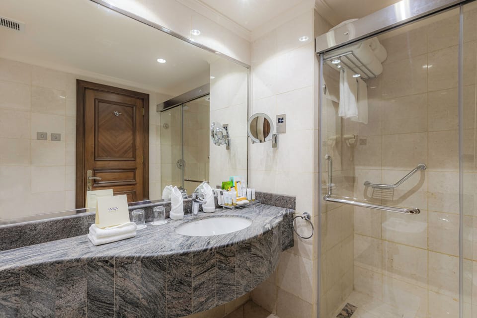 Standard Double or Twin Room | Bathroom | Free toiletries, hair dryer, slippers, towels