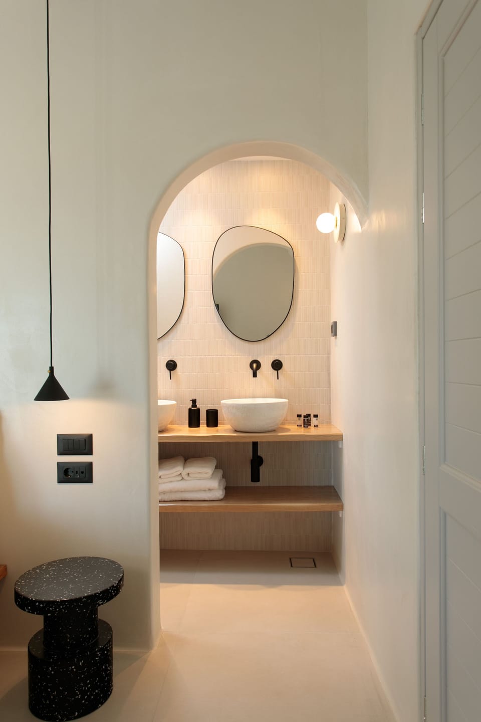 Premium Double Room, Sea View | Bathroom | Shower, free toiletries, hair dryer, bathrobes