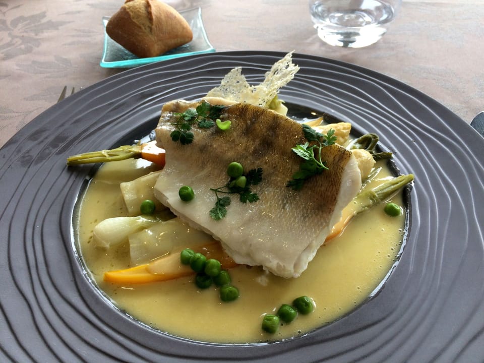 Lunch and dinner served