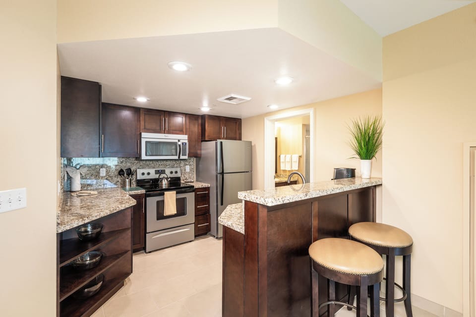 Fridge, microwave, dishwasher, coffee/tea maker