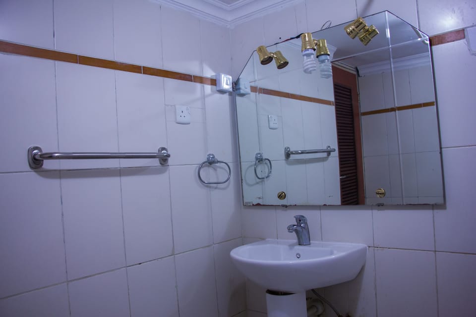 Free toiletries, towels