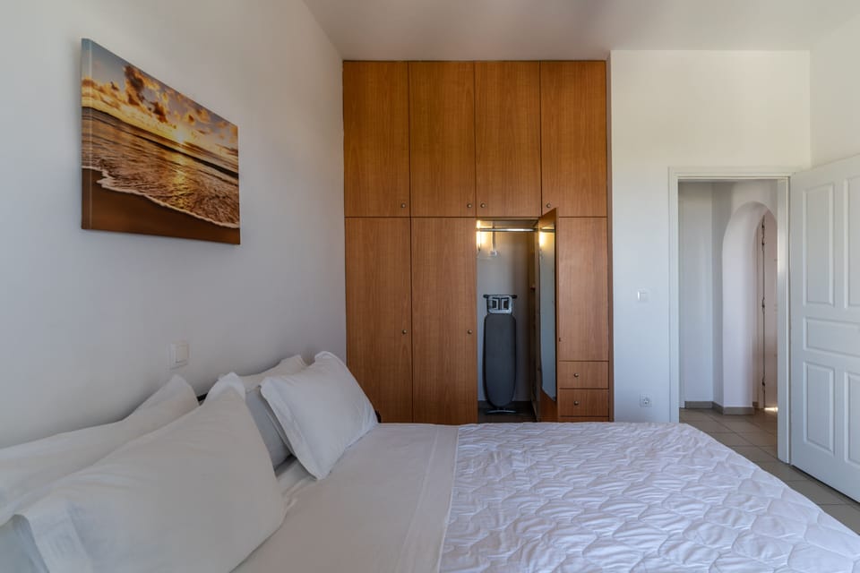 Superior Apartment, 3 Bedrooms, Patio, Sea View | 1 bedroom, Egyptian cotton sheets, premium bedding, pillowtop beds
