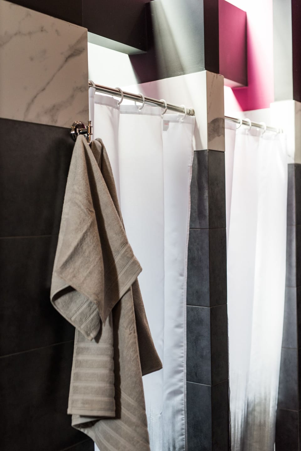 Soundproofing, free WiFi, bed sheets