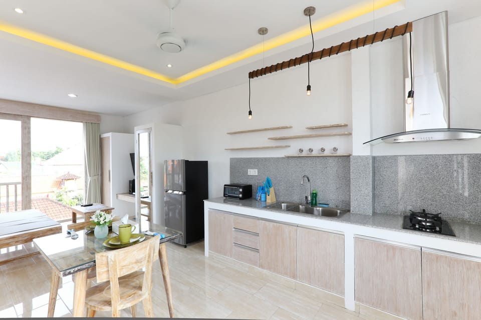 Apartment, 1 Bedroom | Private kitchenette | Full-size fridge, microwave, stovetop, electric kettle