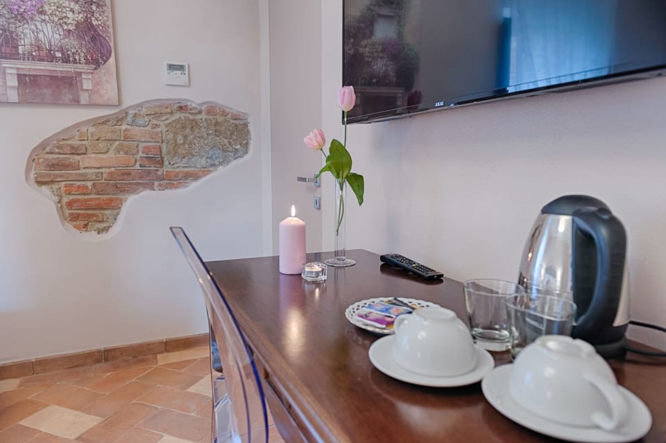 Superior Double Room | Minibar, in-room safe, desk, soundproofing