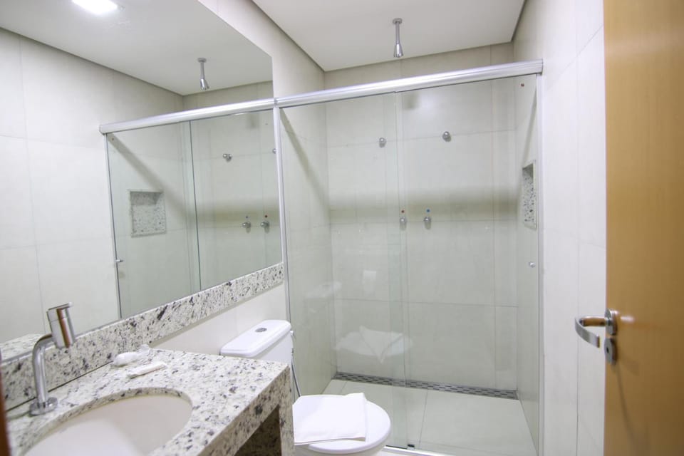 Shower, free toiletries, hair dryer, towels
