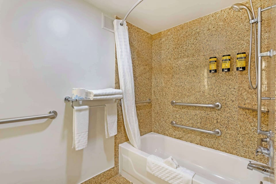 Best Western Plus Sugar Land/Stafford Hotel in Sugar Land