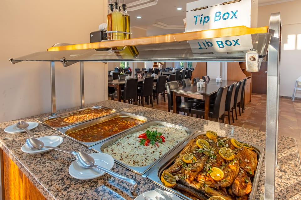 Breakfast, lunch and dinner served