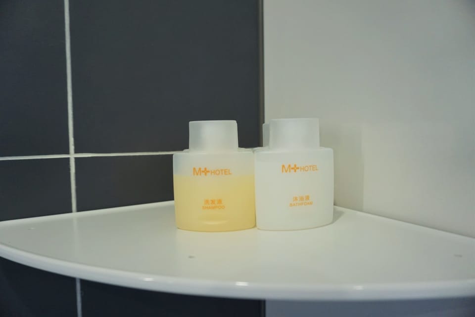 Premier | Bathroom | Shower, free toiletries, towels