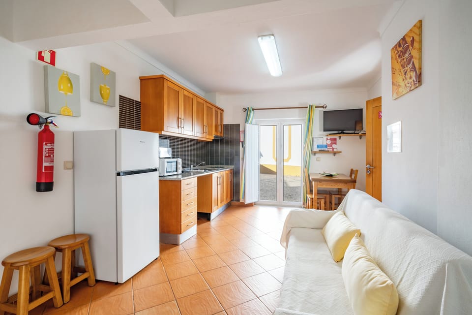 Apartment, 1 Bedroom | Private kitchen | Fridge, microwave