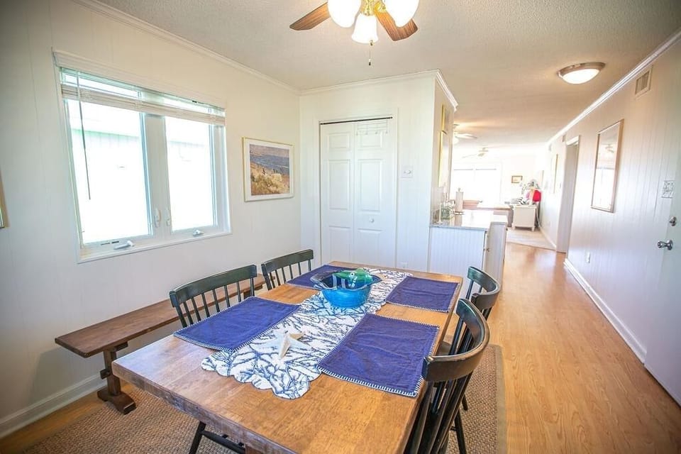House, 2 Bedrooms | Dining
