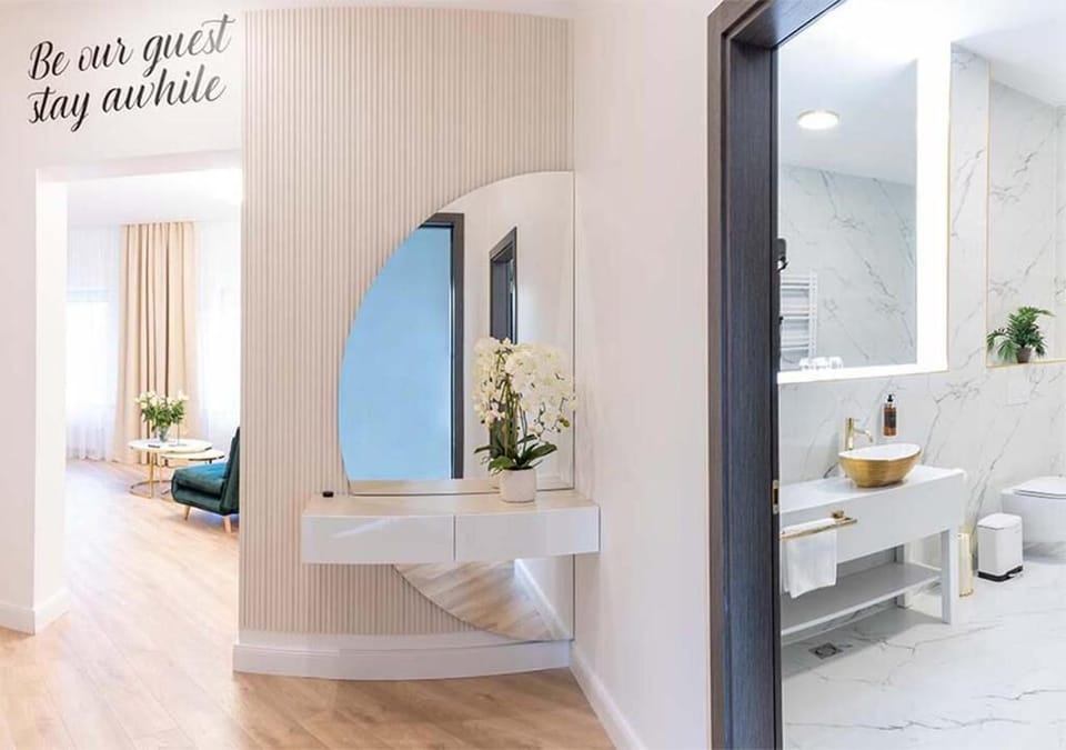 Luxury Double Room | 1 bedroom, hypo-allergenic bedding, minibar, in-room safe