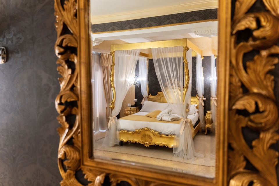 Business Suite | Premium bedding, minibar, in-room safe, desk