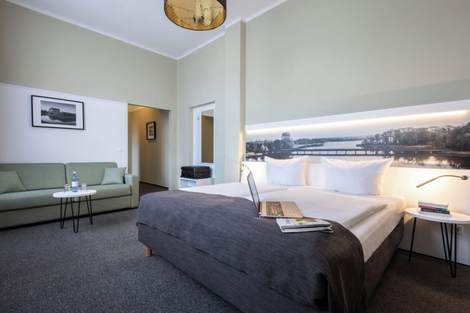 Comfort Double Room | Hypo-allergenic bedding, desk, laptop workspace, soundproofing