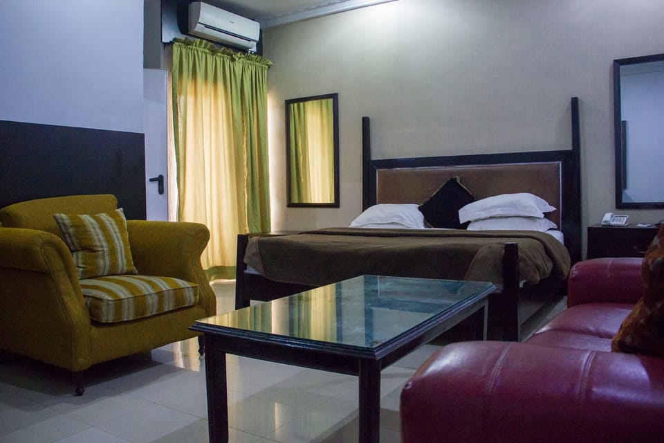 Executive Double Room | Free WiFi