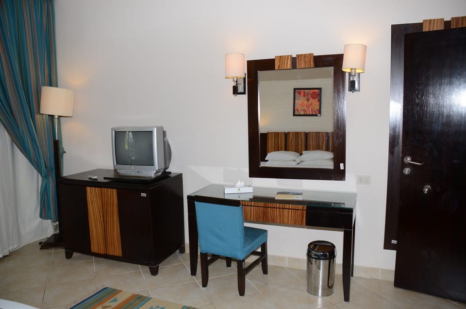 Minibar, in-room safe, blackout drapes, soundproofing