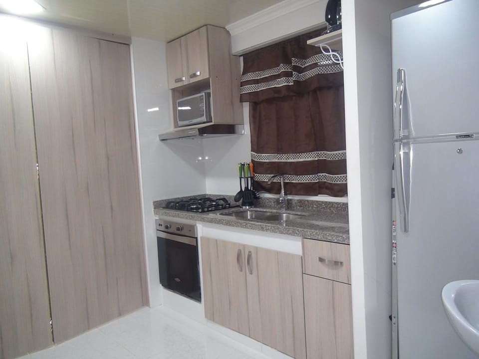 Standard Studio, 2 Bedrooms, Hot Tub | 2 bedrooms, minibar, in-room safe, iron/ironing board