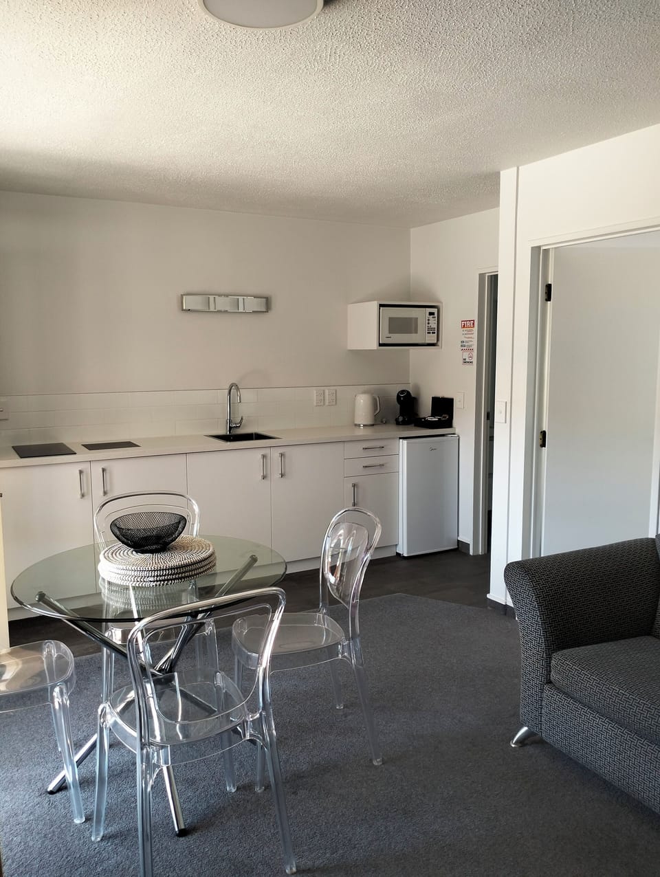 One Bedroom Apartment | Blackout drapes, WiFi (free), individually decorated, bed sheets