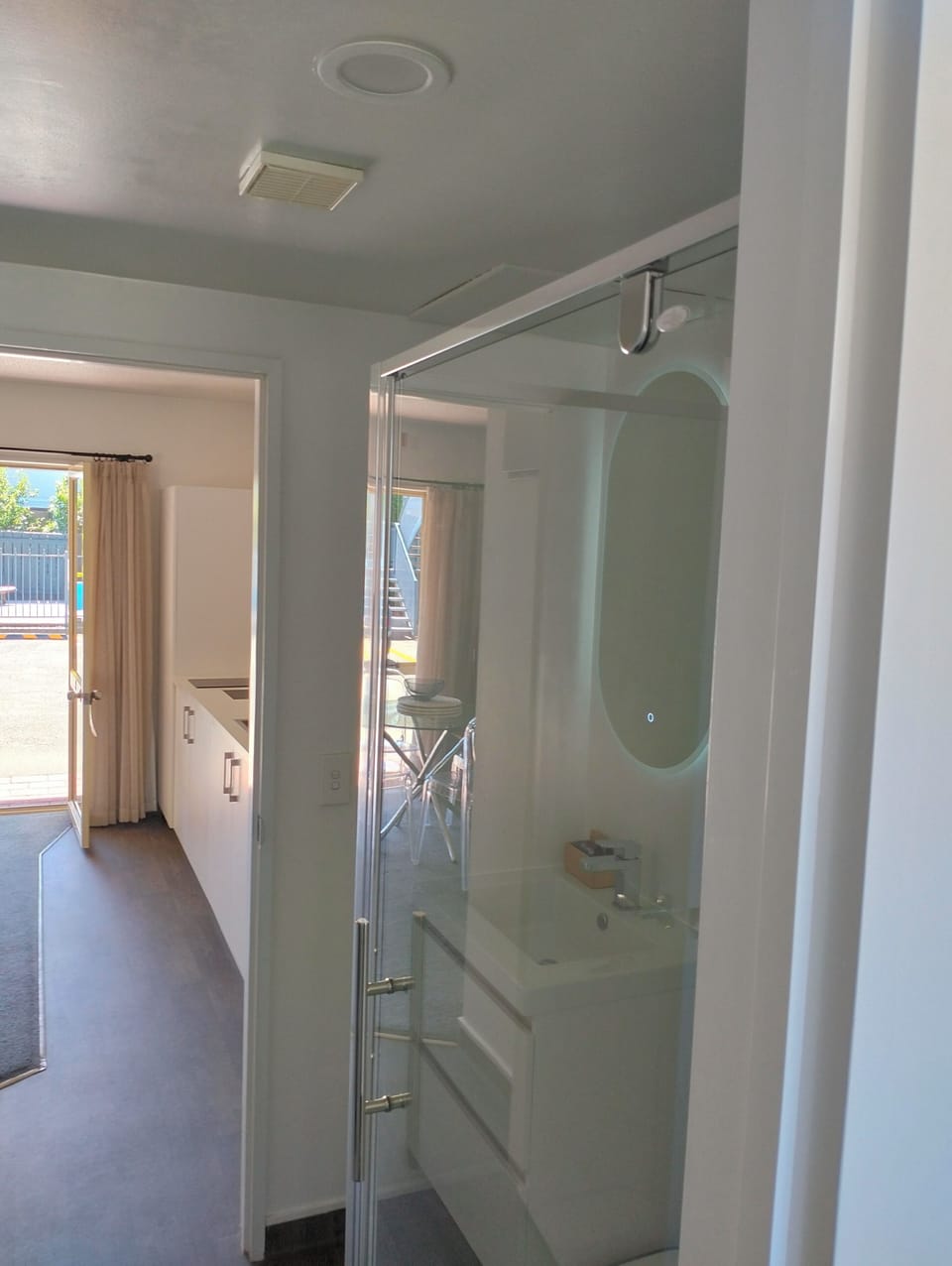 One Bedroom Apartment | Blackout drapes, WiFi (free), individually decorated, bed sheets