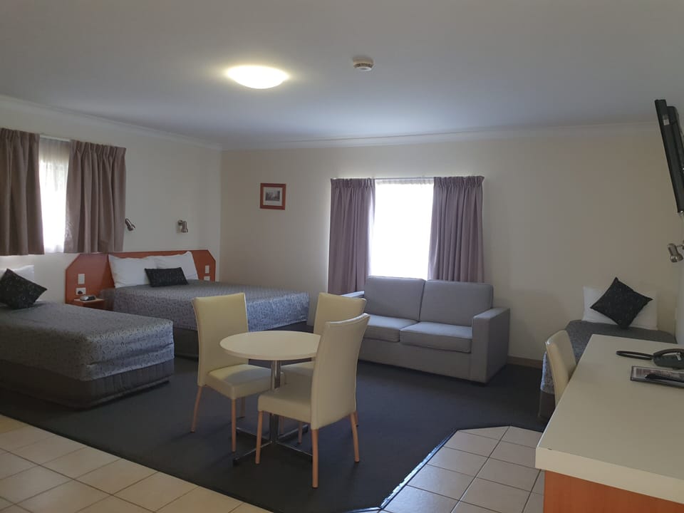 Family Room | Desk, iron/ironing board, rollaway beds (surcharge), WiFi (free)