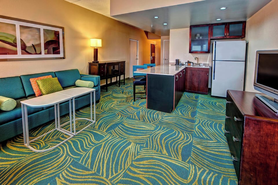 Suite, 1 Bedroom, Bathtub | Living area | 32-inch flat-screen TV with cable channels, TV, pay movies