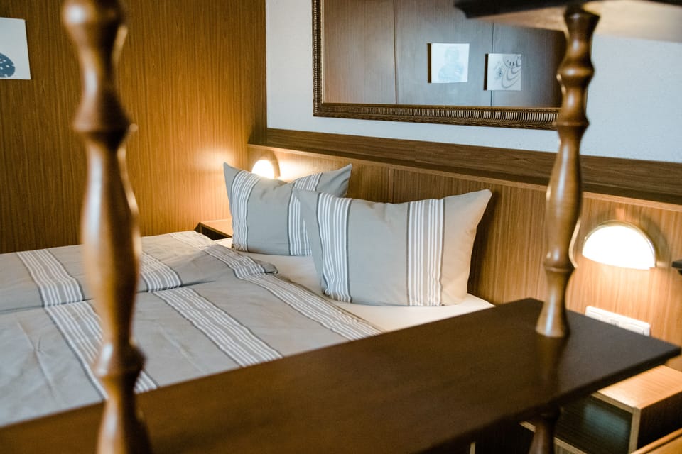 Family Room | Minibar, in-room safe, individually decorated, individually furnished