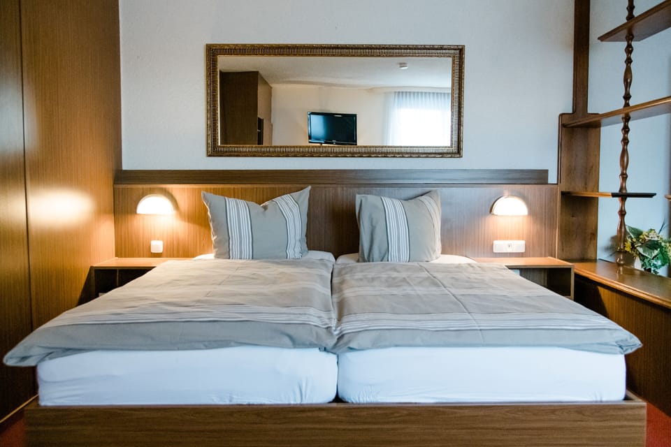 Family Room | Minibar, in-room safe, individually decorated, individually furnished