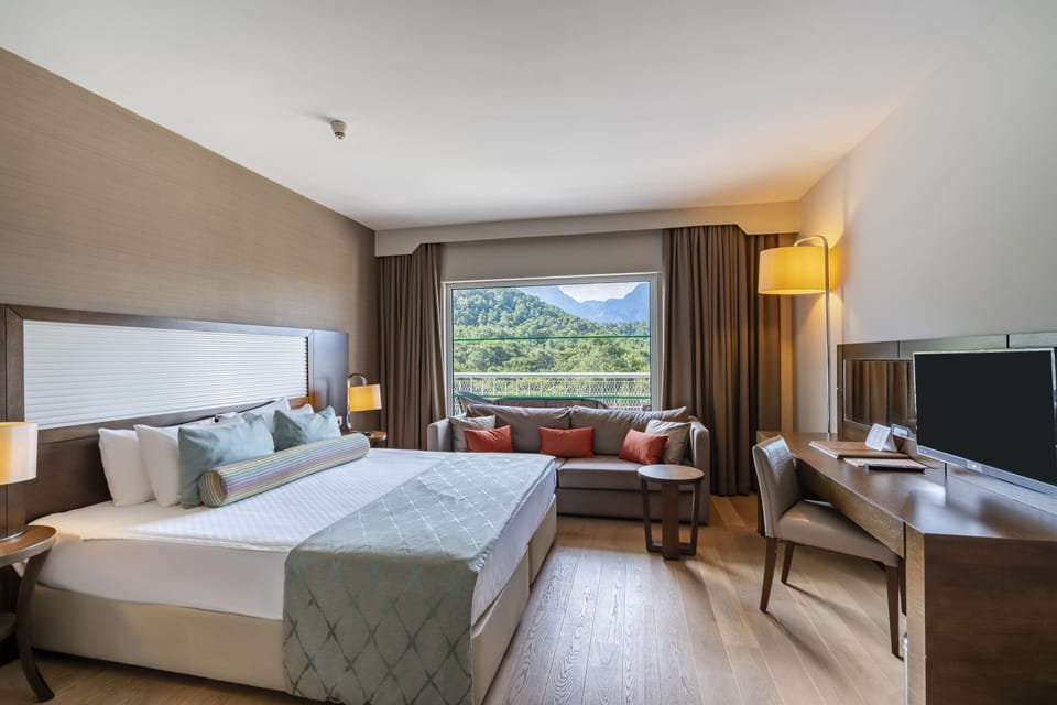Family Suite | Premium bedding, free minibar items, in-room safe