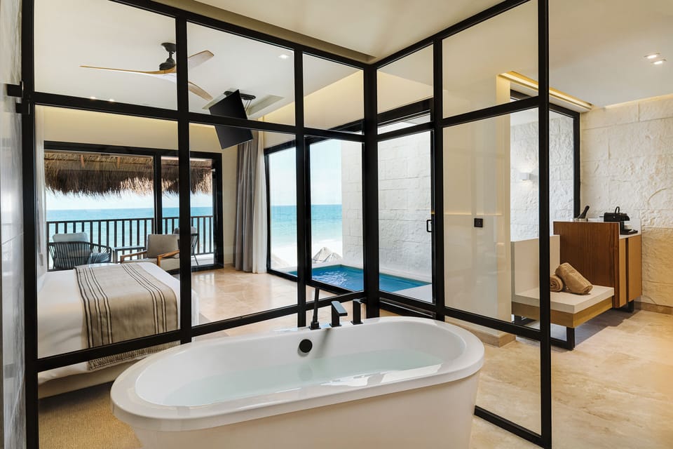 Dunas Private Pool Ocean View Top Floor Suite | Bathroom | Separate tub and shower, jetted tub, hydromassage showerhead
