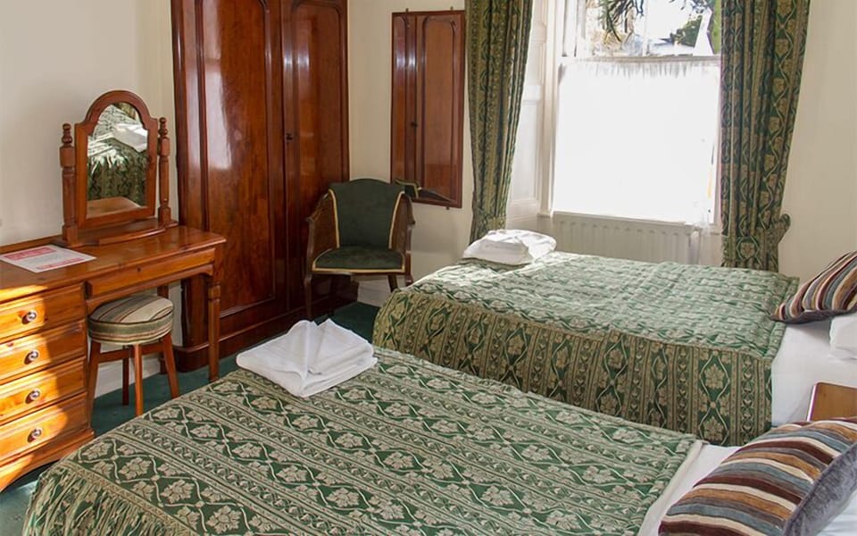 Twin Room | In-room safe, free cribs/infant beds, rollaway beds, free WiFi
