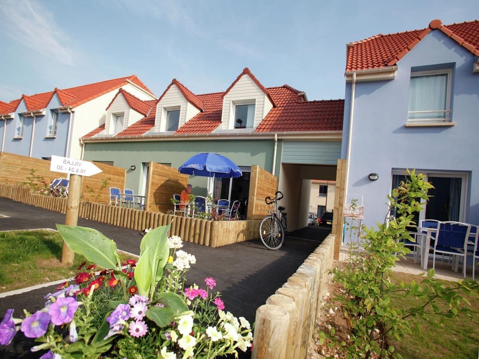 Holiday Home Exterior [summer]