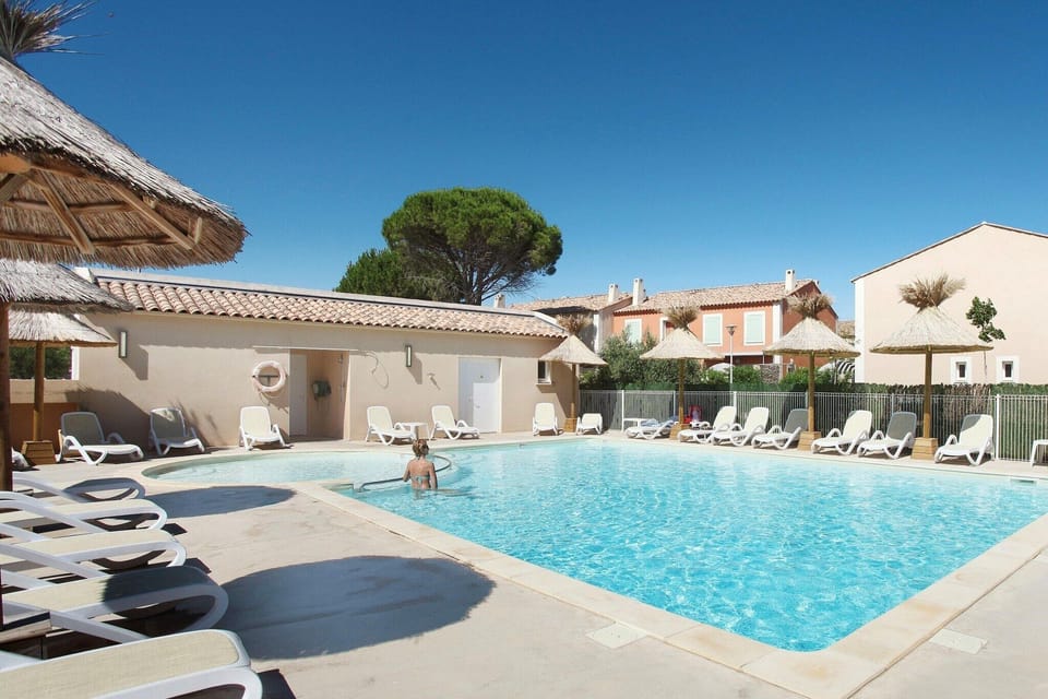 Holiday Home Swimming Pool