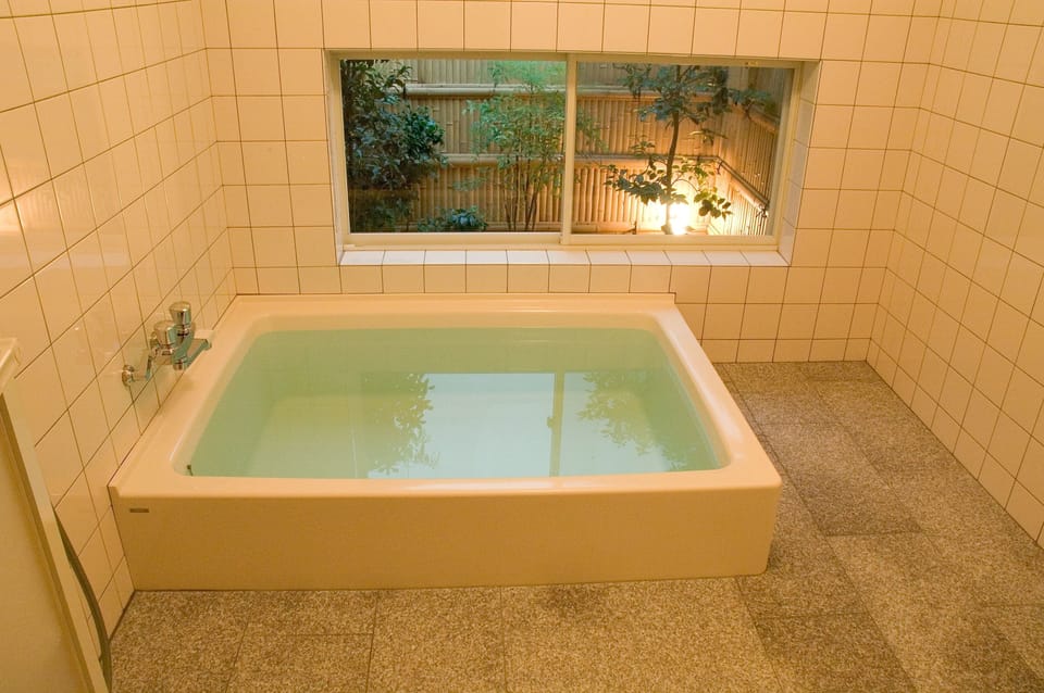 Twin Room | Property amenity