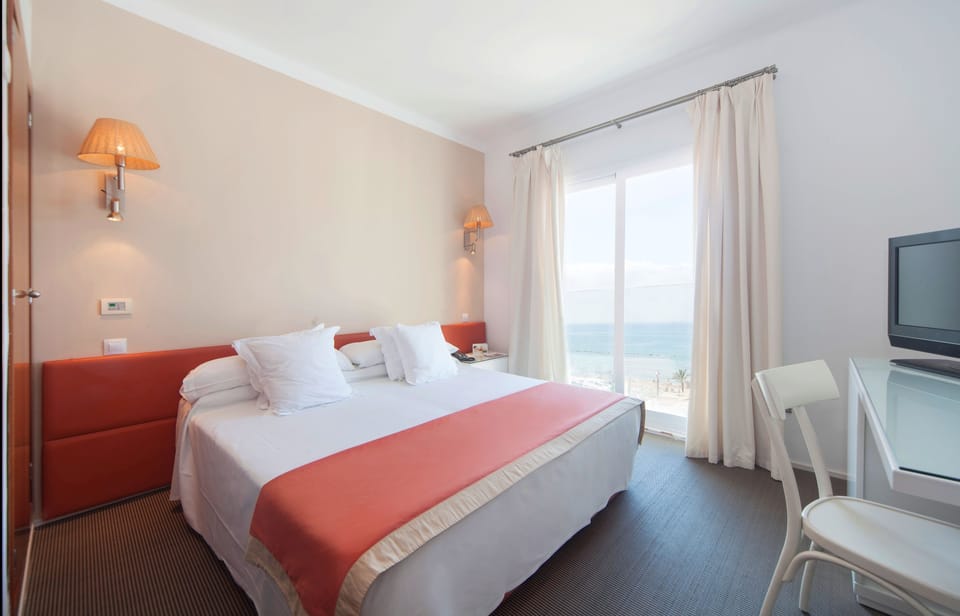 Standard Double Room, Sea View | Beach/ocean view