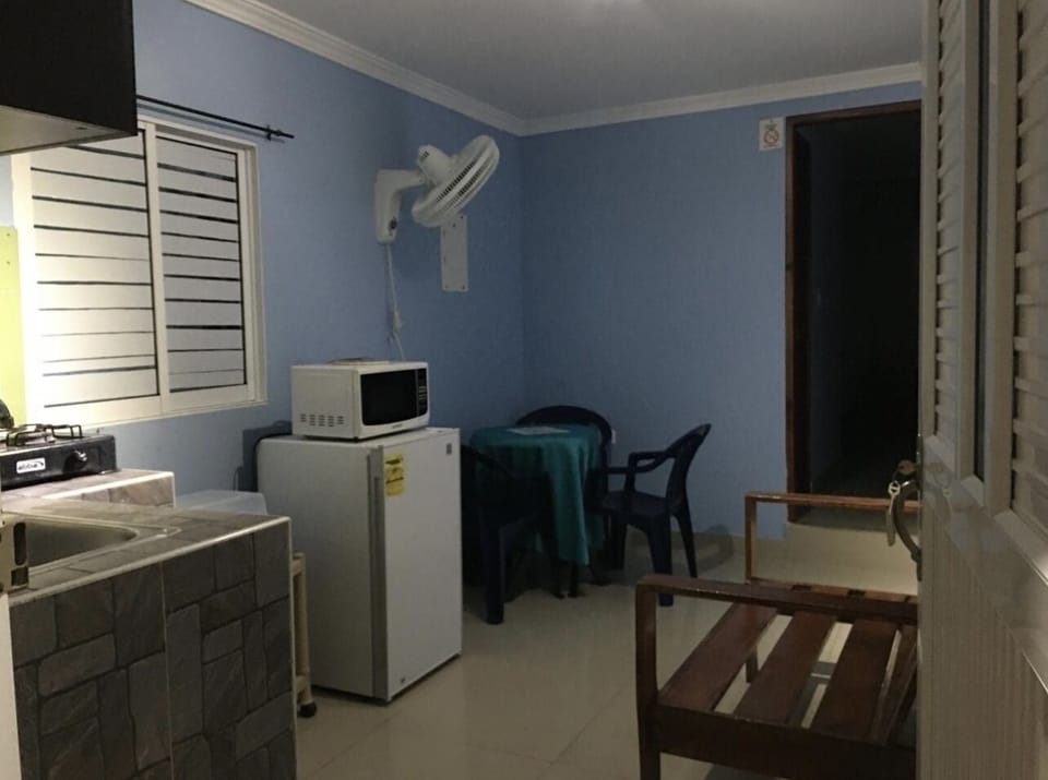 Family Room | Living area | 32-inch flat-screen TV with cable channels, TV