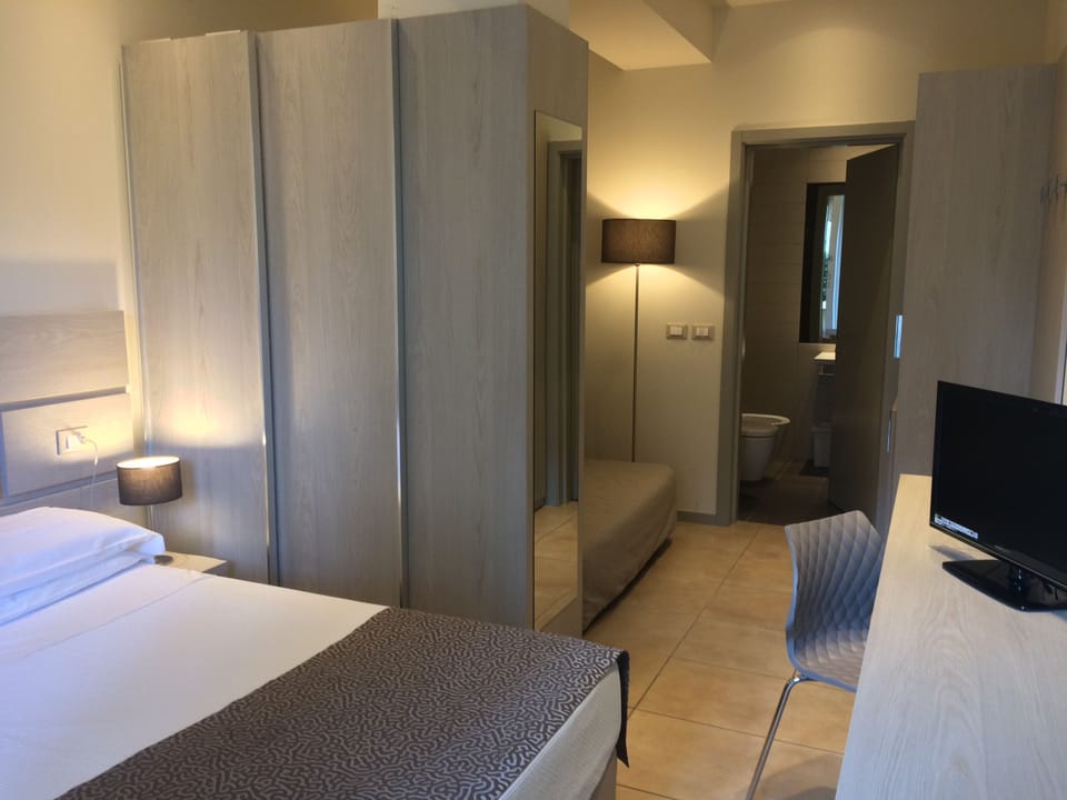 Minibar, in-room safe, desk, blackout drapes