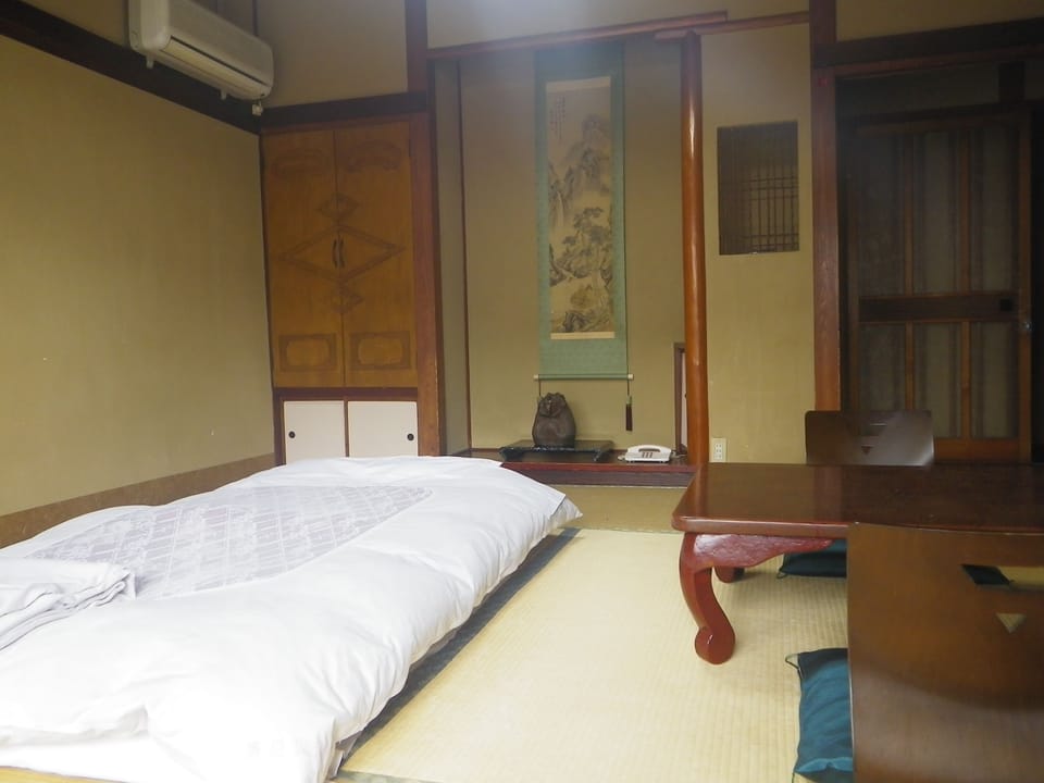 Basic Quadruple Room | Individually decorated, desk, free WiFi