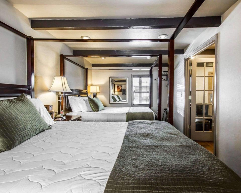 Suite, 2 Queen Beds, Non Smoking | Soundproofing, WiFi (free), bed sheets